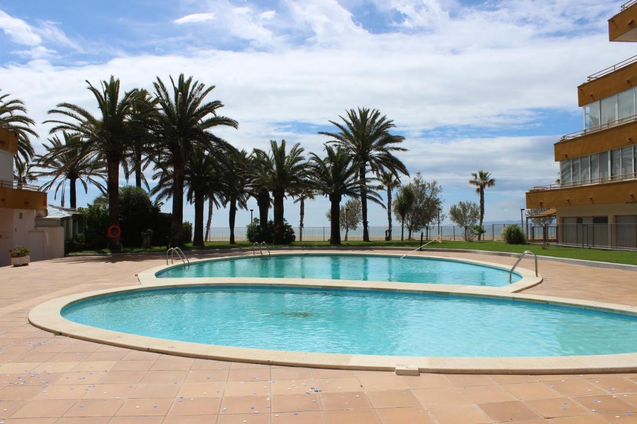 Beautiful In Front Of Beach, Pool, View Appartement